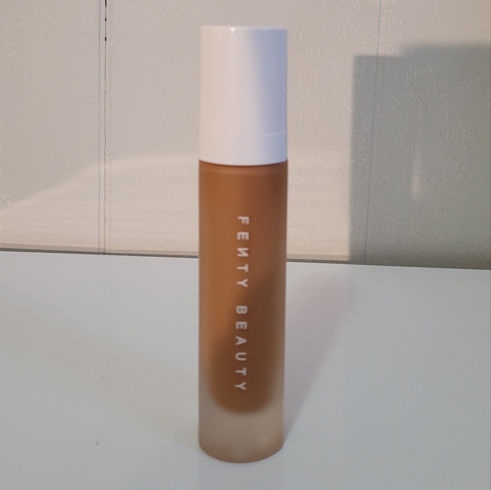Fenty Beauty Pro Filt'r soft matte longwear foundation color 420